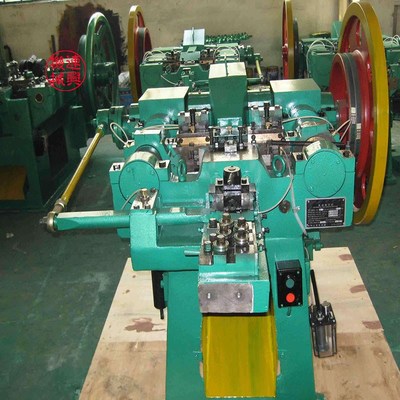 連興機(jī)械設(shè)備 鐵釘機(jī)設(shè)備專業(yè)生產(chǎn)與廠家直銷